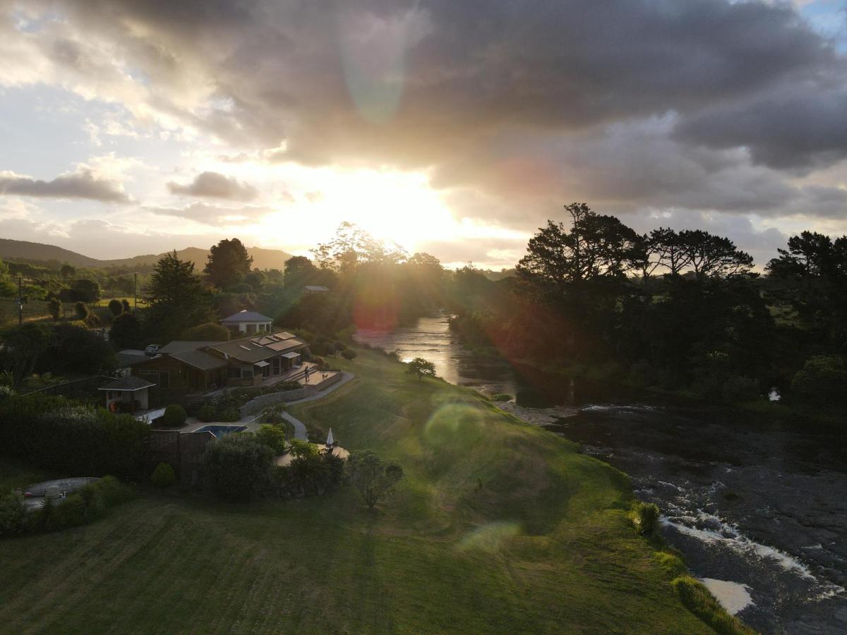Te Awa Lodge Пейхія Екстер'єр фото