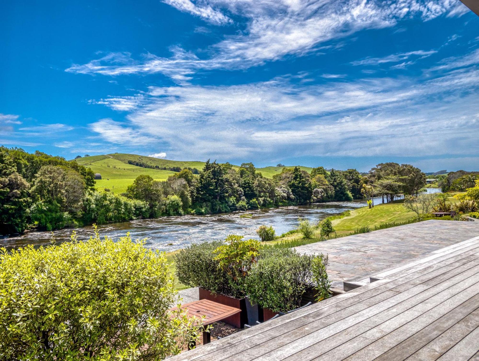 Te Awa Lodge Пейхія Екстер'єр фото