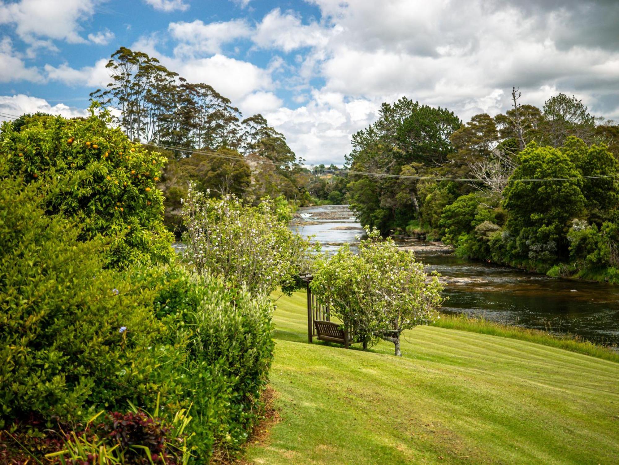 Te Awa Lodge Пейхія Екстер'єр фото