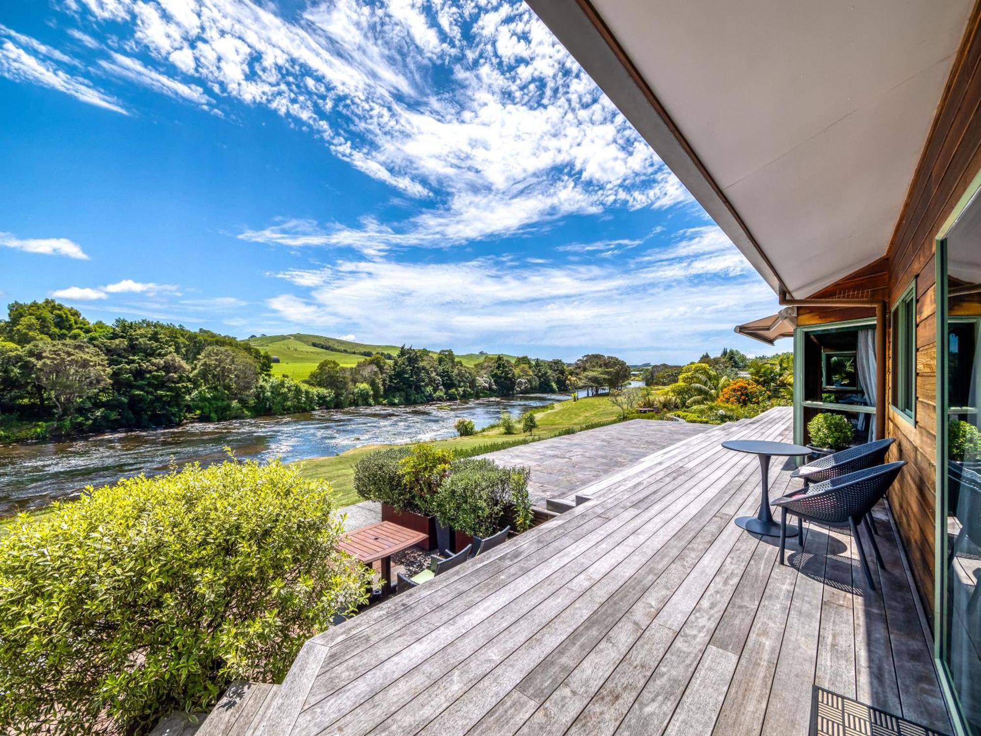 Te Awa Lodge Пейхія Екстер'єр фото